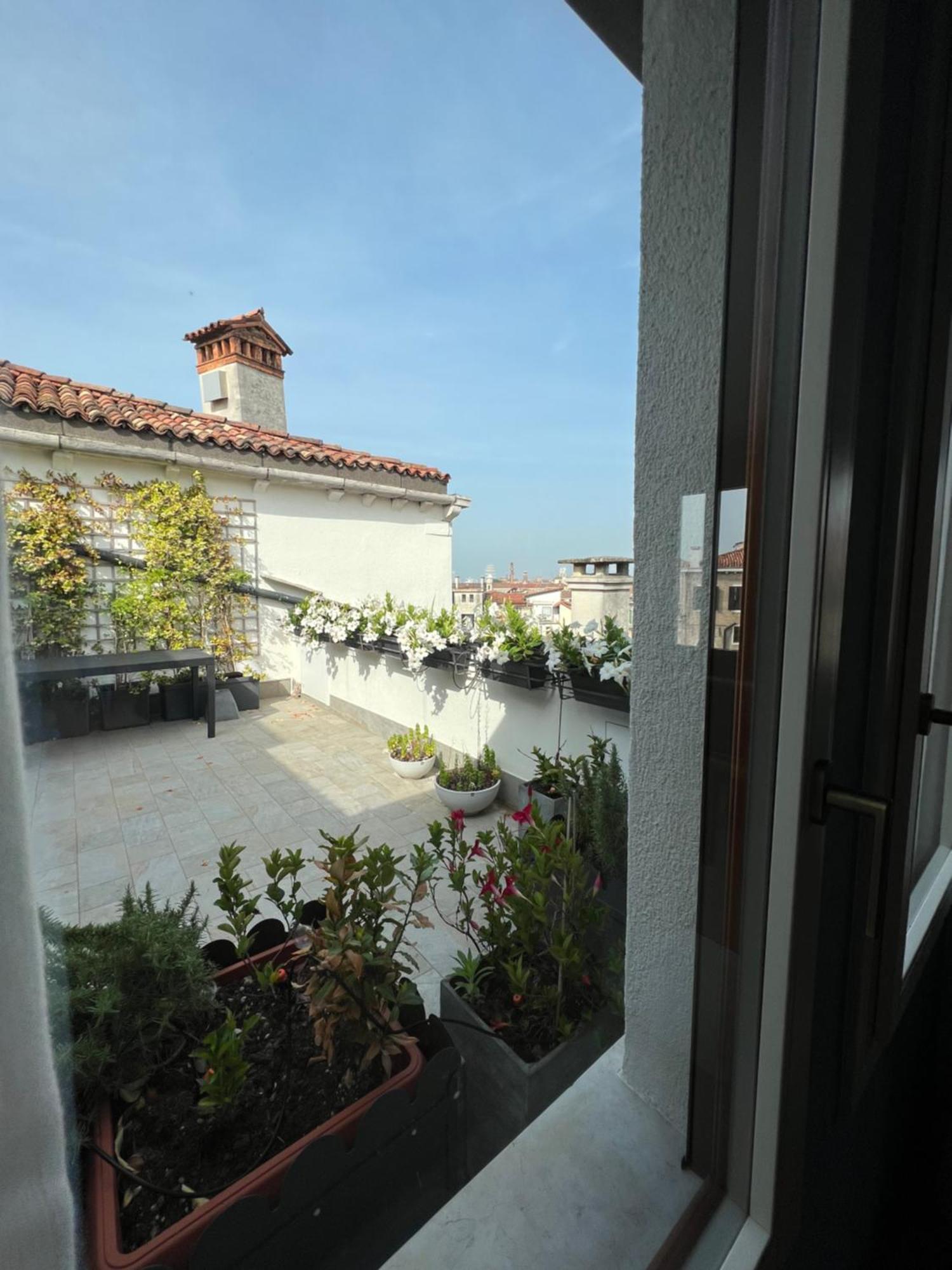 Attico Canal Grande A Palazzo Contarini Corfu Venice Exterior photo