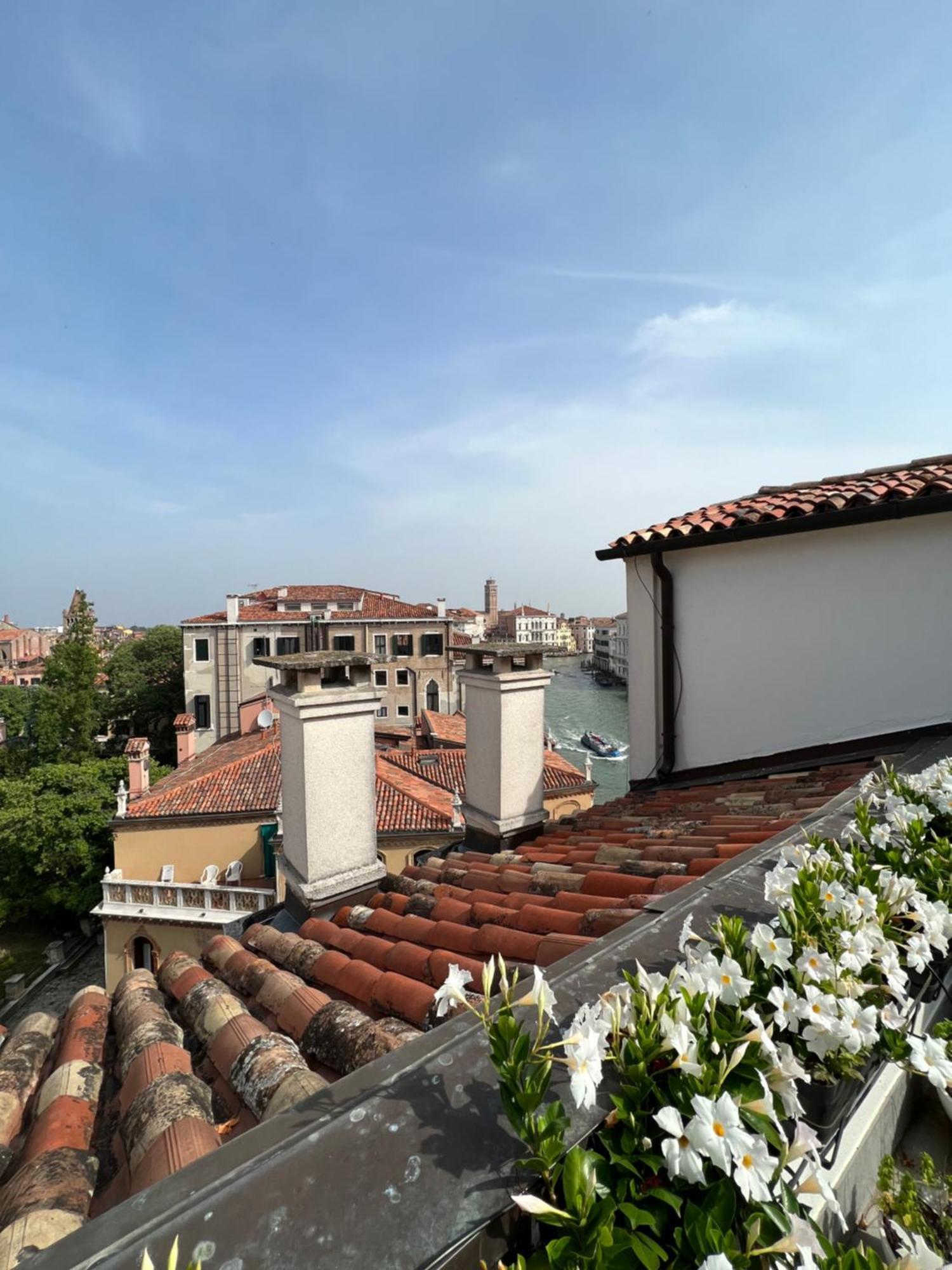 Attico Canal Grande A Palazzo Contarini Corfu Venice Exterior photo